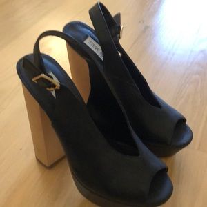 Steve Madden Platform Peep-toe Heel